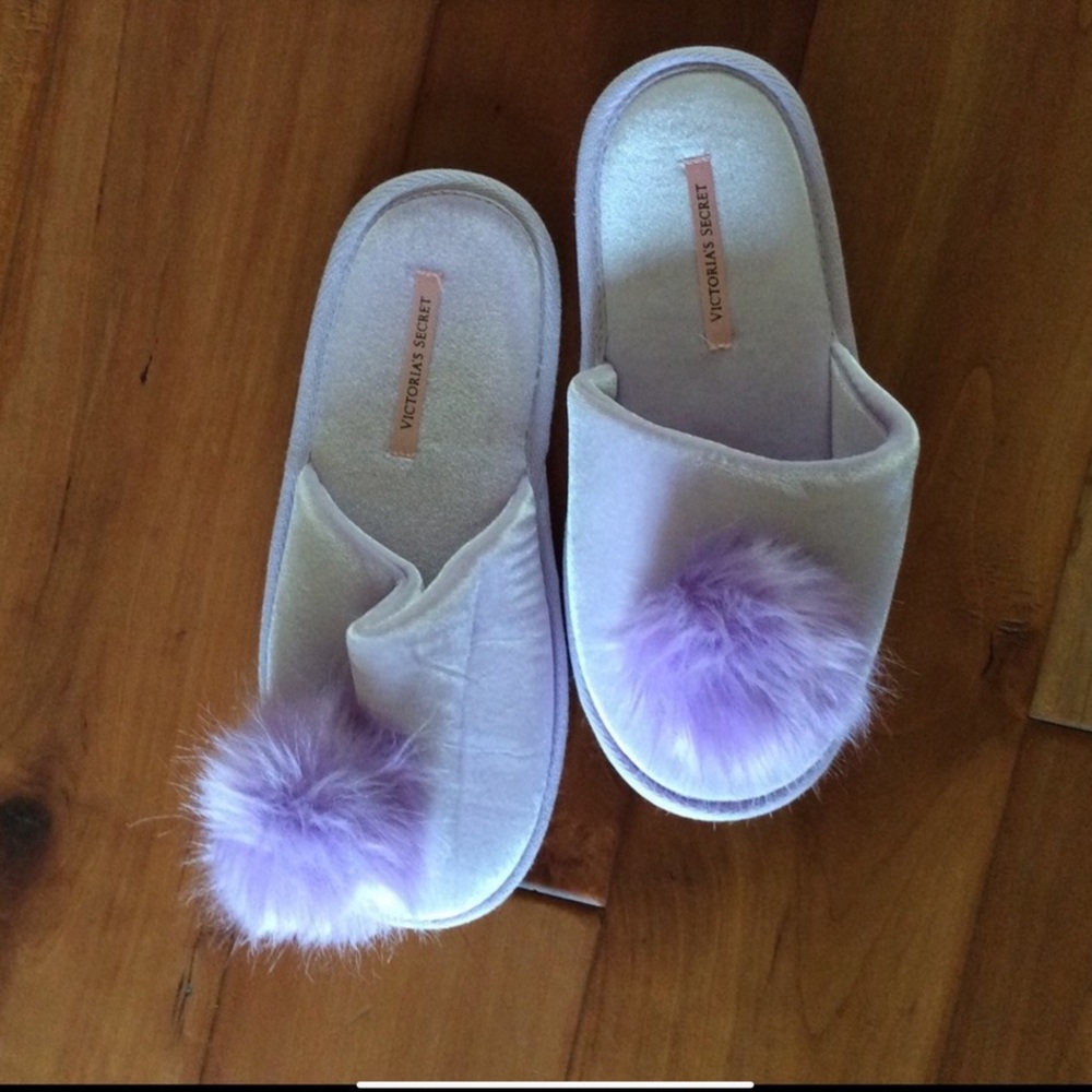 Victoria’s Secret Lavender Slippers Size Small NWOT